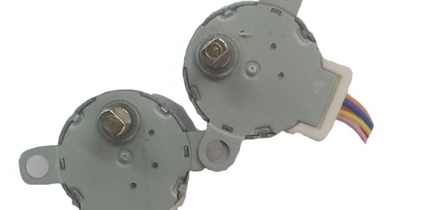 網(wǎng)紅家居小電器擺風(fēng)電機(jī) 使用24BYJ48電機(jī)