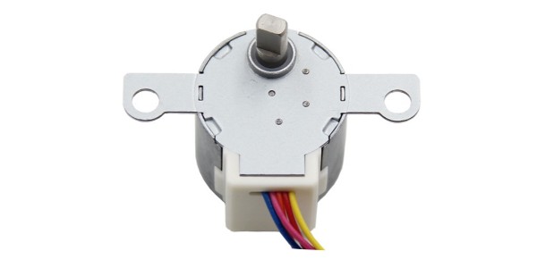 巡航搖頭電機通過24BYJ48步進電機帶動旋轉(zhuǎn)搖頭案例