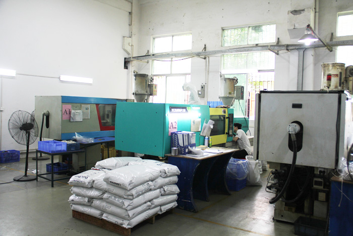 博厚注塑設(shè)備